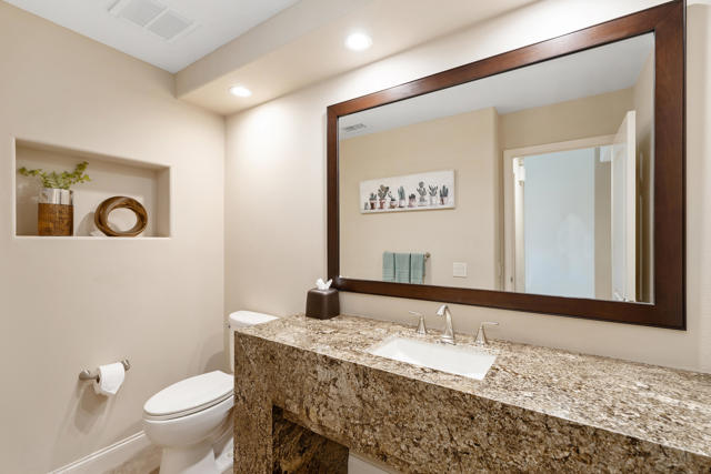38678 Dahlia Way, Palm Desert CA: https://media.crmls.org/mediaz/37d61303-3ad2-4a54-a3c6-4d19d9490d55.jpg