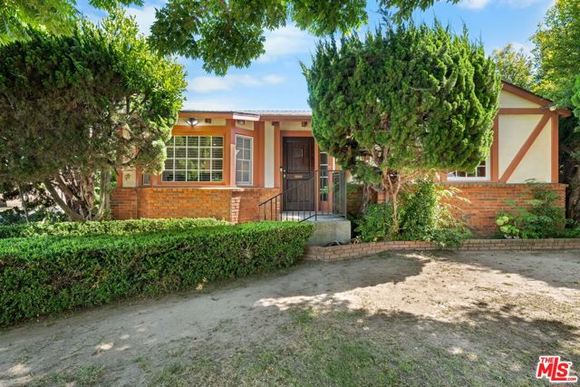 12000 Navy Street, Los Angeles, California 90066, 3 Bedrooms Bedrooms, ,2 BathroomsBathrooms,Single Family Residence,For Sale,Navy,24432909