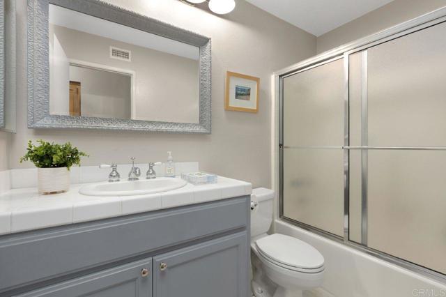 Detail Gallery Image 19 of 40 For 839 Skysail Ave, Carlsbad,  CA 92011 - 3 Beds | 2 Baths