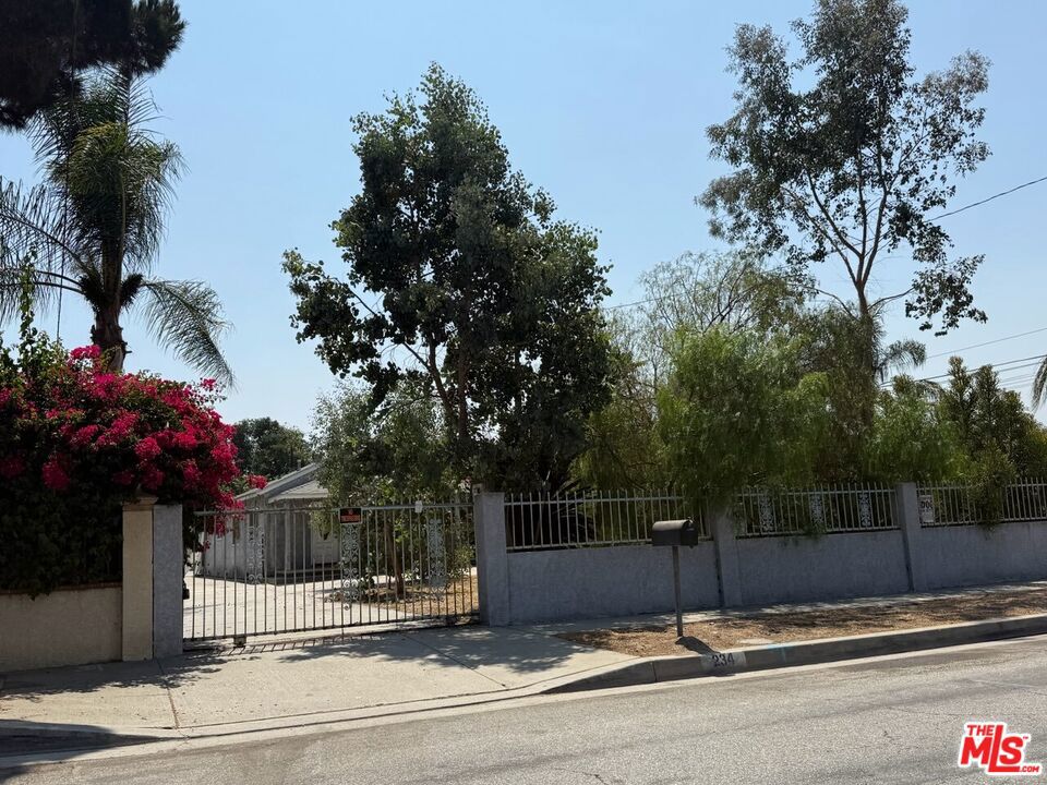 234 S Covina Boulevard