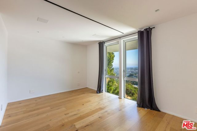 1853 Sunset Plaza Drive, Los Angeles CA: https://media.crmls.org/mediaz/37d7cac3-fa00-4805-8d66-0d9f4a51acad.jpg