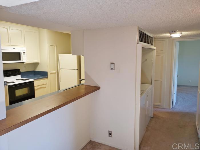 2625 Pirineos Way - photo 9