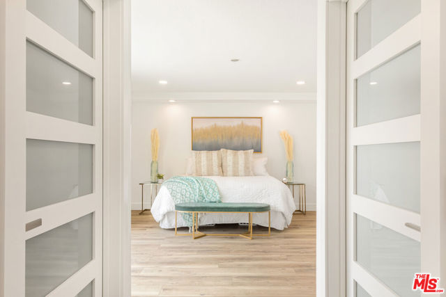 3536 Malibu Country Drive, Malibu CA: https://media.crmls.org/mediaz/37d88c61-7543-4ff5-af9f-3d8749793e78.jpg