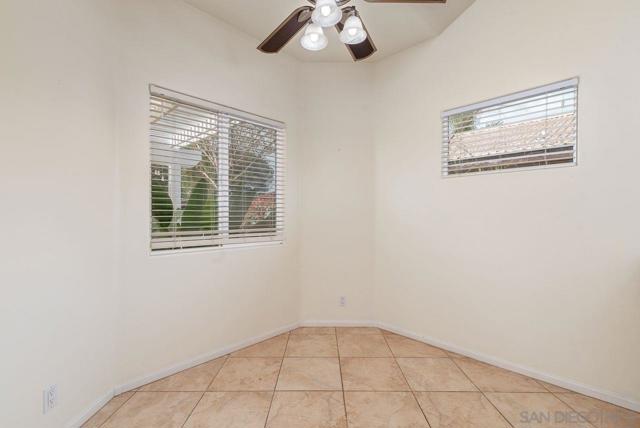 13222 Whitewater Dr, Poway CA: https://media.crmls.org/mediaz/37d8cd37-19f8-4d06-bc20-0d315ea3733d.jpg