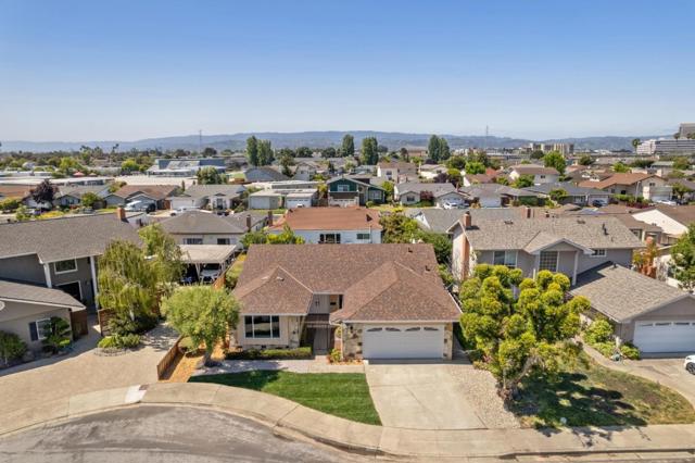 752 Matsonia Drive, Foster City CA: https://media.crmls.org/mediaz/37d9d42d-cc6e-43ee-a169-4032a6c26737.jpg