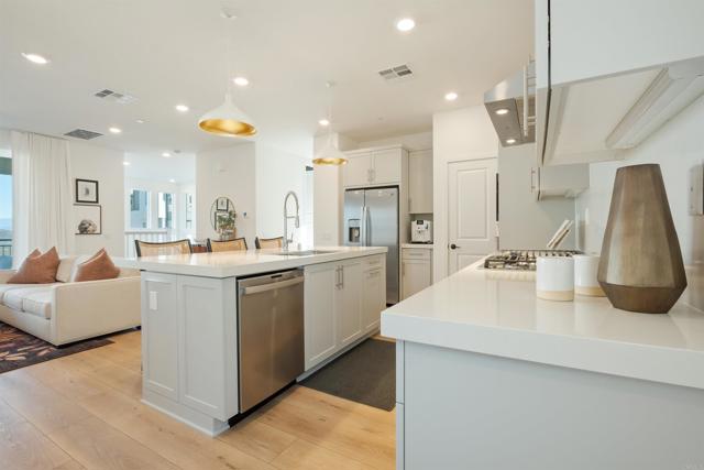 15751 Wainwright Way, San Diego CA: https://media.crmls.org/mediaz/37d9faff-fc77-4748-894c-abca55521676.jpg