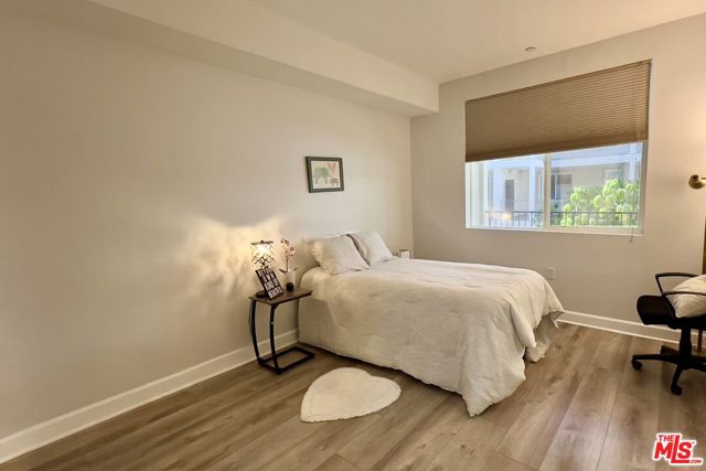 14412 Killion Street, Sherman Oaks CA: https://media.crmls.org/mediaz/37da2ef9-b34e-421d-8d98-7b6d2e8ddc08.jpg