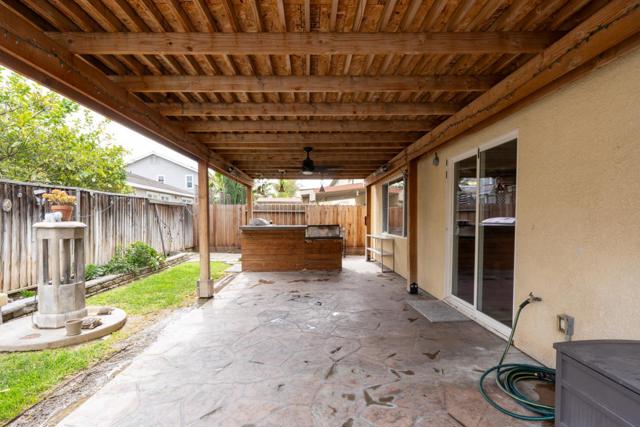 2357 N Rock Creek Drive, Los Banos CA: https://media.crmls.org/mediaz/37da6bb1-e18d-4817-baf0-4cd49368a243.jpg