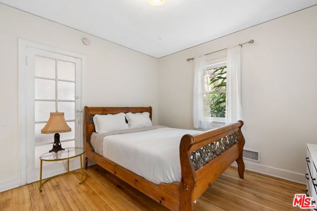 3110 Highland Avenue, Santa Monica CA: https://media.crmls.org/mediaz/37daabbe-4f75-4b4b-8a61-ced6d4735b86.jpg