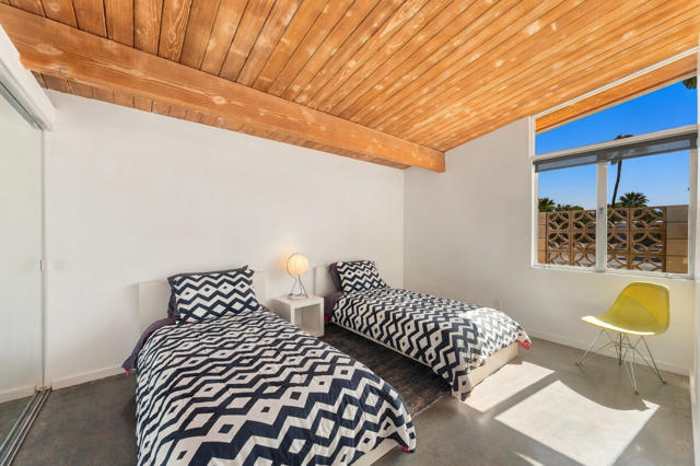 438 E Racquet Club Road, Palm Springs, CA 92262