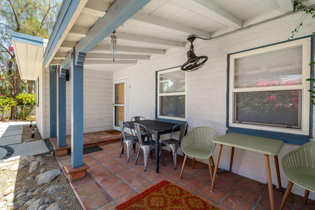 689 E Camino Parocela, Palm Springs CA: https://media.crmls.org/mediaz/37db03ac-9410-4982-9380-b7137e15f782.jpg