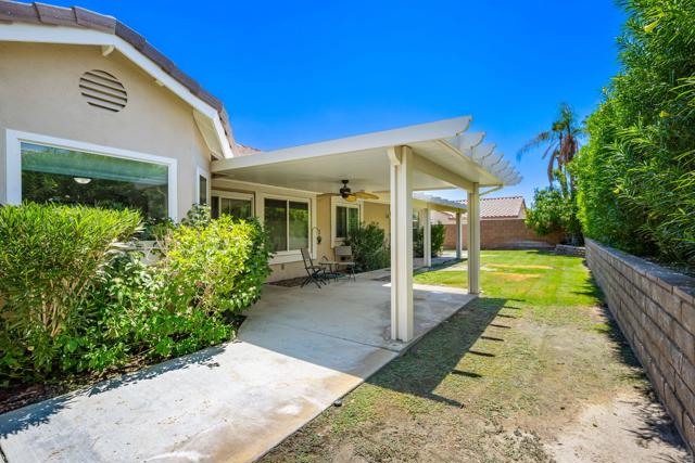 44125 Calico Circle, La Quinta CA: https://media.crmls.org/mediaz/37dc9440-083d-48b4-ba71-4d4c1bc6bdca.jpg