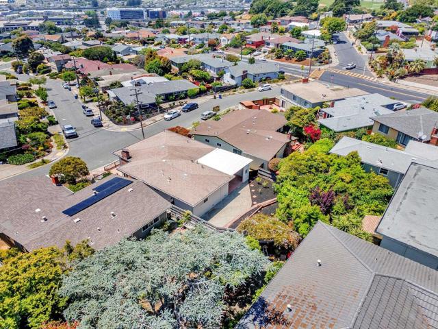 6919 Wilson Way, El Cerrito CA: https://media.crmls.org/mediaz/37dd15c6-145f-4c52-9af9-f8bd9993d759.jpg