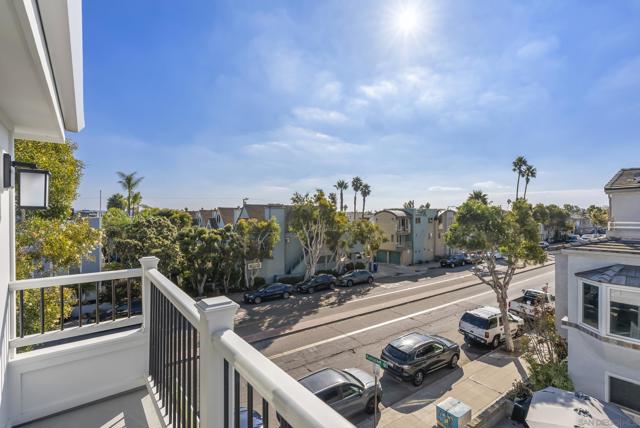 720 Nantasket Ct, San Diego CA: https://media.crmls.org/mediaz/37dd8068-15c2-44d6-a1dd-6178765e87ae.jpg