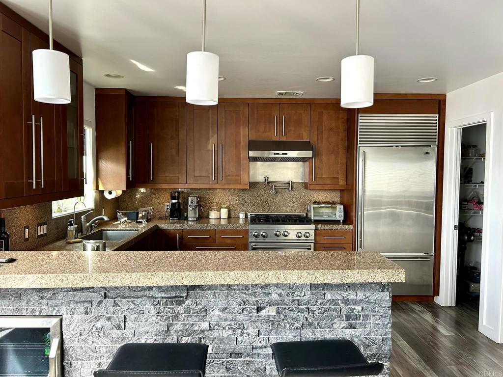 2064 2nd Avenue - photo 5