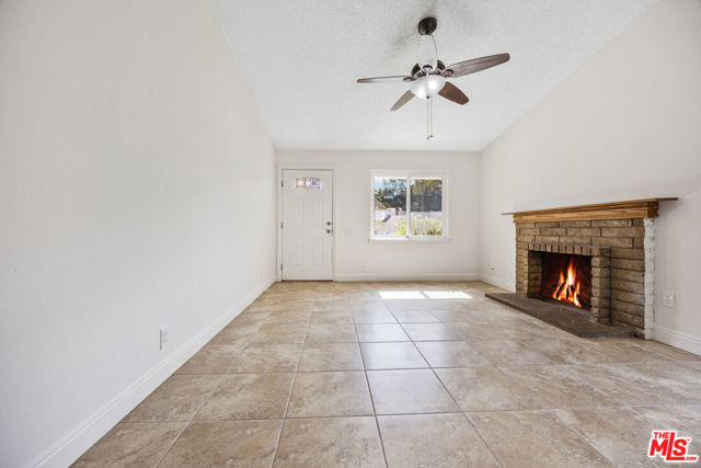 23061 Via San Gabriel, Mission Viejo CA: https://media.crmls.org/mediaz/37ddcca8-86cc-4347-9207-a6d3e4df425f.jpg