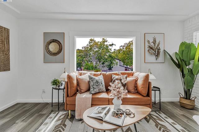 9700 Macarrthur Blvd., Oakland CA: https://media.crmls.org/mediaz/37dde70d-e304-44f7-8376-9d1e5e4ec1c8.jpg