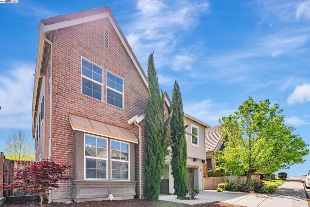 Image 1 of 60 For 6811 Syrah Dr