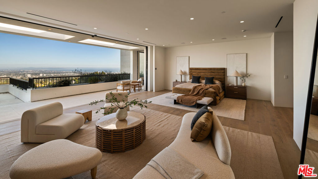 MLS #25570957 img 22