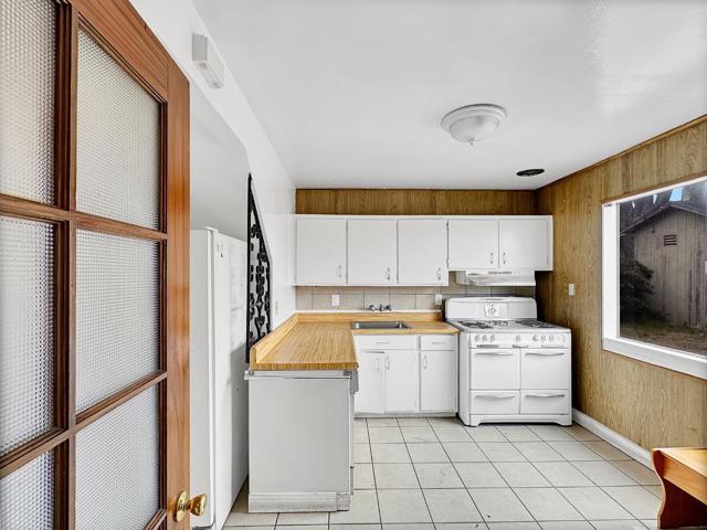 324 Glencourt Way, Pacifica CA: https://media.crmls.org/mediaz/37e01245-b9bd-4207-a98c-d74dbeddde1c.jpg