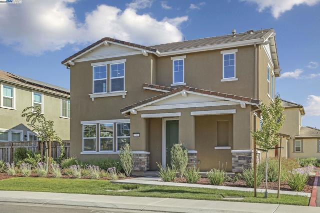 2208 Daimler St, Lathrop CA: https://media.crmls.org/mediaz/37e0ca88-1604-4ede-becc-a9a600772ab4.jpg