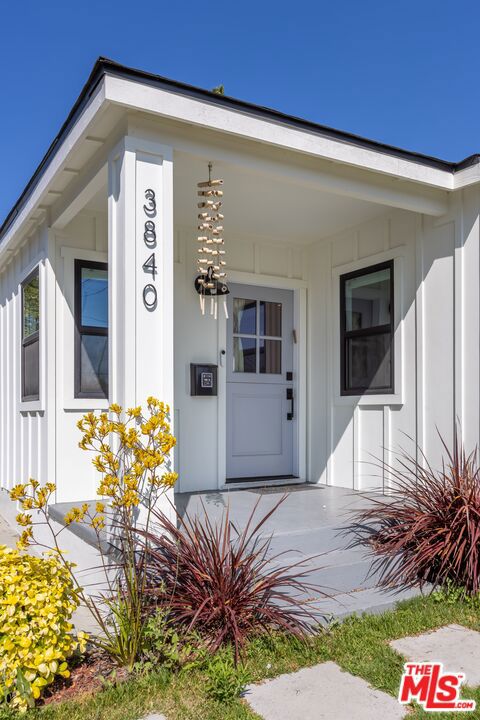 3840 Lyceum Avenue, Los Angeles CA: https://media.crmls.org/mediaz/37e10d90-0821-464a-93d1-a858d1620ffb.jpg