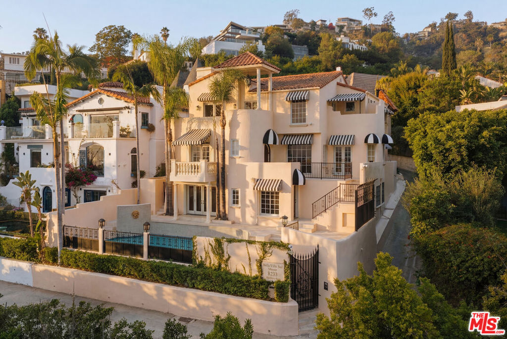 8233 Roxbury Road — architectural residence