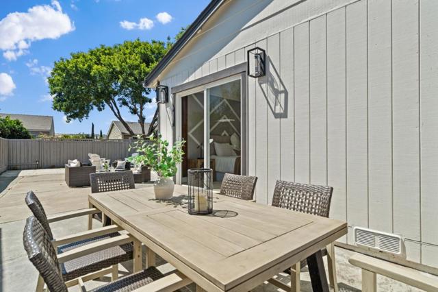 1868 Bagpipe Way, San Jose CA: https://media.crmls.org/mediaz/37e1d19d-61aa-4d0b-9d36-32cade1aee33.jpg