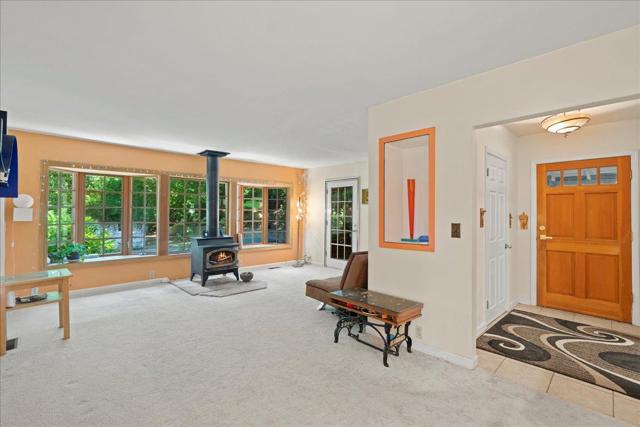 20246 Gist Road, Los Gatos CA: https://media.crmls.org/mediaz/37e212d8-2e2c-488a-b64d-2df5f25b0026.jpg