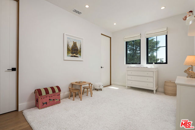 4253 Costello Avenue, Sherman Oaks CA: https://media.crmls.org/mediaz/37e217a6-9ef1-4e36-aa67-87215dd5b439.jpg
