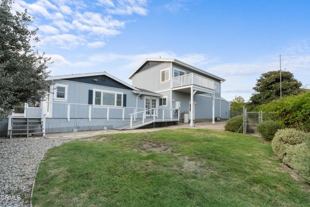2102 Buena Vista Drive, Camarillo CA: https://media.crmls.org/mediaz/37e27d53-beb4-4ae0-a86c-3fb7f043f0fe.jpg