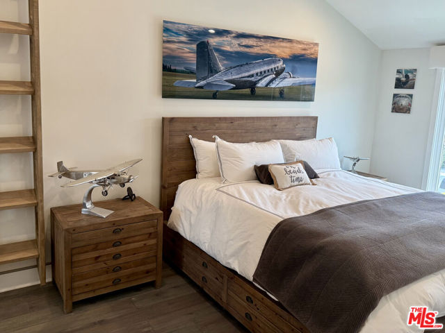 2031 Peninsula Road, Oxnard CA: https://media.crmls.org/mediaz/37e2e095-a537-4209-b2f8-d0ddd4a42a8b.jpg