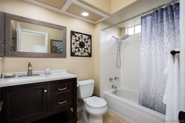 Image 18 of 49 For 457 Silver Shadow Dr