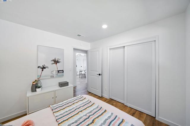 35 San Joaquin Pl, Novato CA: https://media.crmls.org/mediaz/37e33407-83de-4dbf-8202-a0102253bdb2.jpg