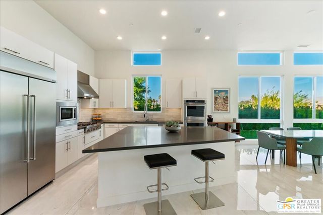 1280 Celadon Street, Palm Springs CA: https://media.crmls.org/mediaz/37e357ad-107d-4484-bee9-471acee05668.jpg