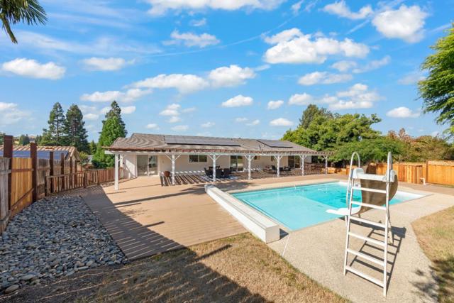 1590 El Dorado Drive, Gilroy CA: https://media.crmls.org/mediaz/37e3f8ed-bfc4-43f6-bb5e-af47ccea4ac4.jpg