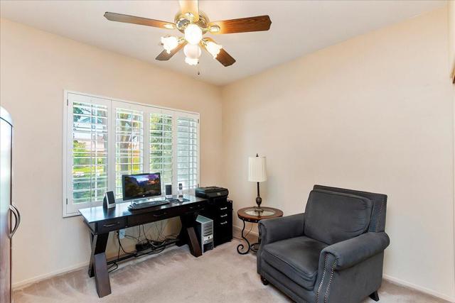 Image 23 of 37 For 78643 Como Court