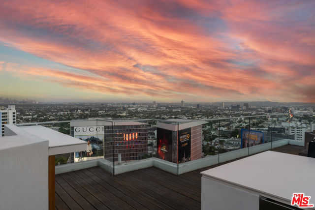 1377 Miller Place, Los Angeles CA: https://media.crmls.org/mediaz/37e52d17-38b4-4587-a563-ccd105d21d8b.jpg