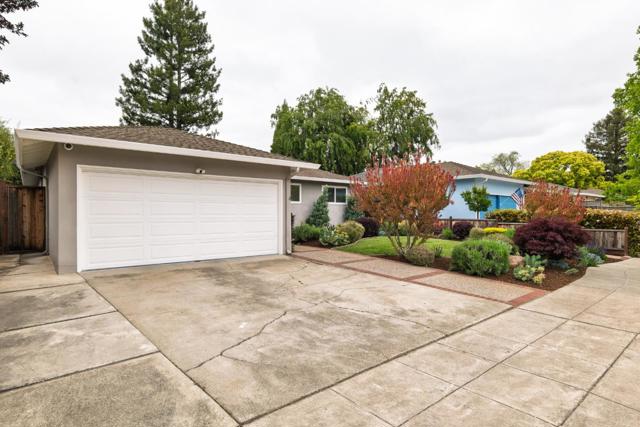 2627 Hampton Avenue, Redwood City CA: https://media.crmls.org/mediaz/37e6586c-91b2-4914-8cc6-8faf0d0010f2.jpg
