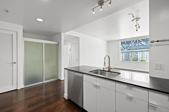 501 Beale Street, San Francisco CA: https://media.crmls.org/mediaz/37e65e7a-6b09-4b00-b0f3-93897d685cde.jpg