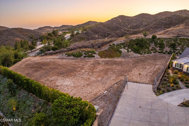 4221 Goldstone Lane, Simi Valley CA: https://media.crmls.org/mediaz/37e66454-040a-4af2-ad1b-98267df379dd.jpg