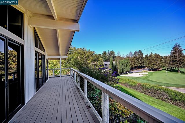 554 Golf Club Road, Pleasant Hill CA: https://media.crmls.org/mediaz/37e66b86-fecc-4ae6-8c2f-29ade1443f9c.jpg
