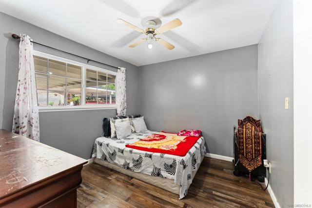 240 Ledgewood Ln, San Diego CA: https://media.crmls.org/mediaz/37e6af2c-36f1-4097-a708-ca8668a07abf.jpg