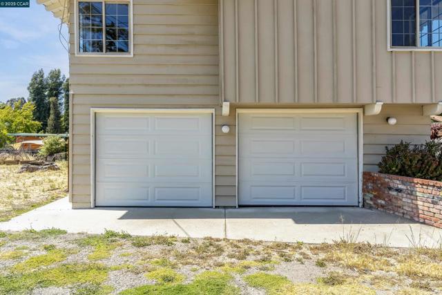 6180 HILLSIDE DRIVE, El Sobrante CA: https://media.crmls.org/mediaz/37e78eb2-a1fe-4db4-bc18-e73231b263c7.jpg