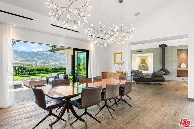 4610 Via Vistosa, Santa Barbara CA: https://media.crmls.org/mediaz/37e7b0d9-aa7b-4370-af9e-a3ba2b4b3d94.jpg