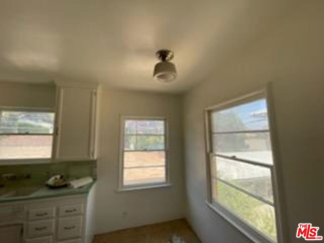 3757 Los Feliz Boulevard, Los Angeles CA: https://media.crmls.org/mediaz/37e840be-b774-46d5-84cd-f84ffd62617d.jpg