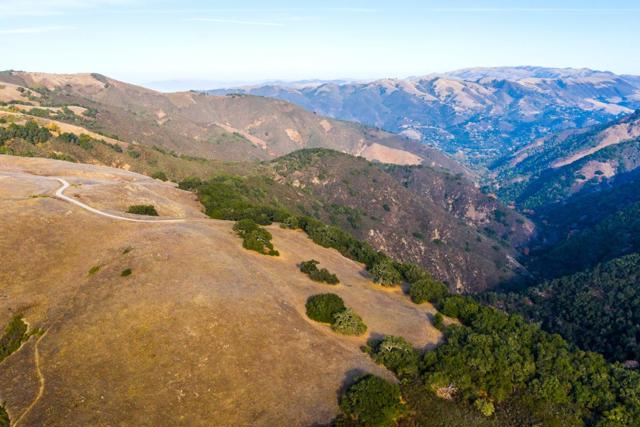 2 Penon Peak Trail (Lot 216), Carmel CA: https://media.crmls.org/mediaz/37e85877-7945-4d37-b4d2-a3a87e6ffd32.jpg