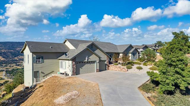 Detail Gallery Image 2 of 63 For 30730 Fox Ridge Ct, Tehachapi,  CA 93561 - 4 Beds | 3 Baths