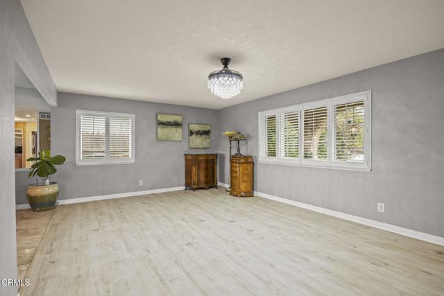 1099 N Agusta Avenue, Camarillo CA: https://media.crmls.org/mediaz/37ec46d0-823d-4b26-bd8d-ae6b9361090e.jpg