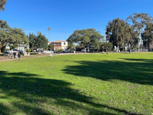 1918 Carmelina Dr, San Diego CA: https://media.crmls.org/mediaz/37ed1b8d-1d26-47d7-8d57-2d245ae7a23f.jpg